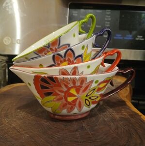 Pier 1 Heart Handle 4 Floral Measuring Cup Set (100225F)